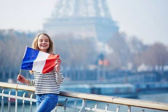 با سنت، فرهنگ و آداب رسوم کشور فرانسه آشنا شوید