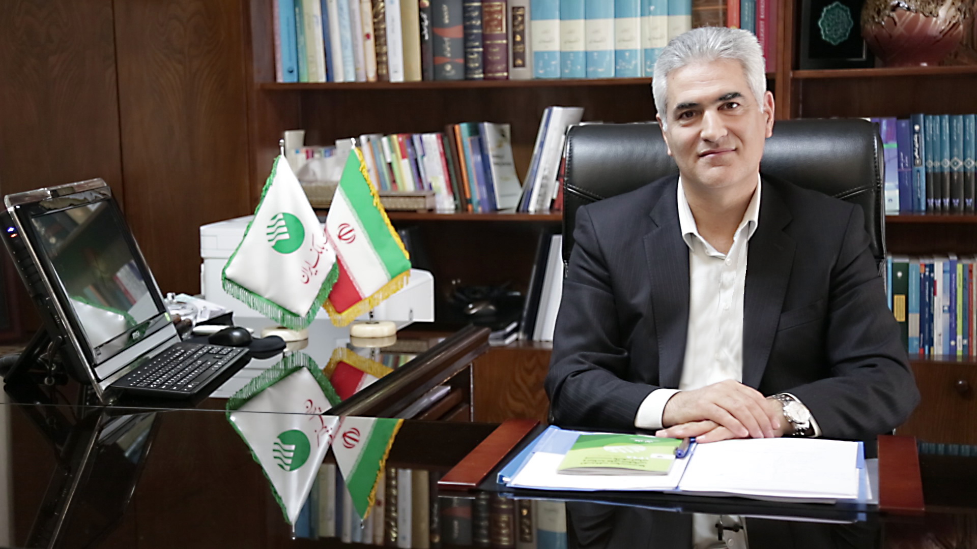 پیام تبریک دکتر بهزاد شیری مدیرعامل پست بانک ایران به مناسبت فرارسیدن هفته دفاع مقدس