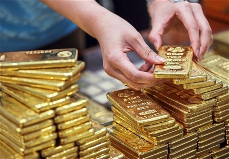 قیمت جهانی طلا امروز 1400/08/04| احتیاط بازار طلا در برابر واکنش بانک های مرکزی به تورم