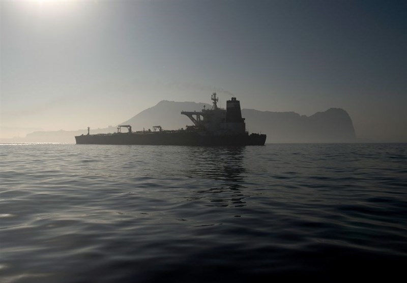 دزدی دریایی آمریکا این بار در آب‌های یونان/ نفت ایران به آمریکا منتقل می‌شود؟