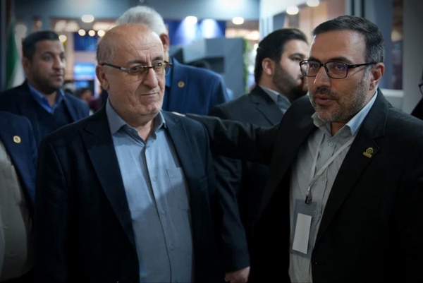 بازدید مدیران ارشد نفتی از غرفه هلدینگ فناوری اطلاعات و ارتباطات قرارگاه سازندگی خاتمالانبیاء(ص)