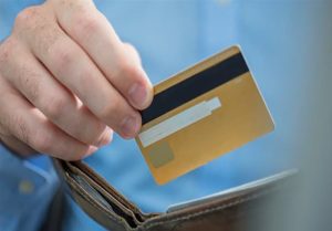 واگذاری حساب بانکی به دیگران ممنوع؛ مسئولیت قانونی با شماست
