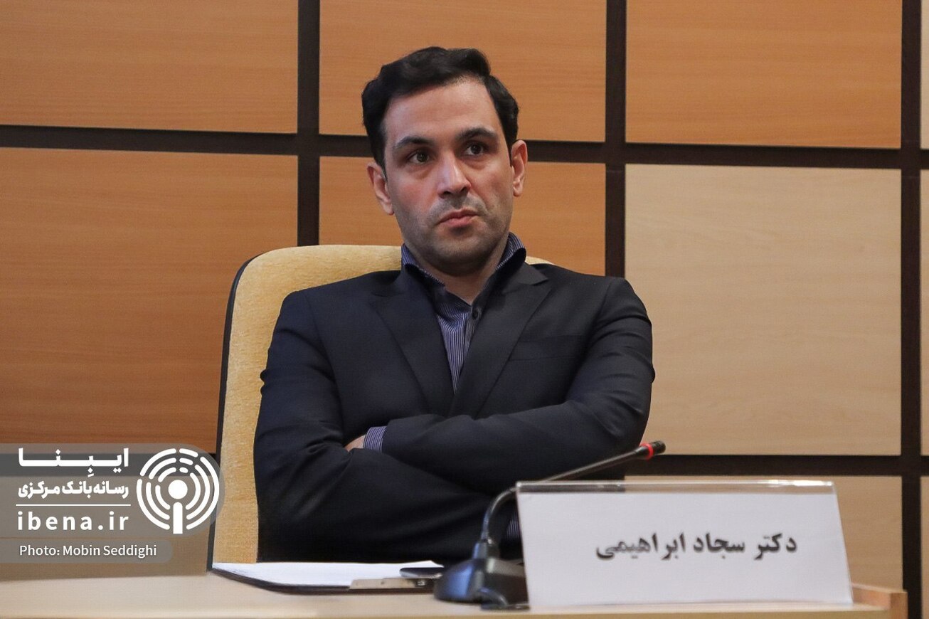 لزوم تدوین استراتژی توسعه صنعتی در اتخاذ سیاست ارزی