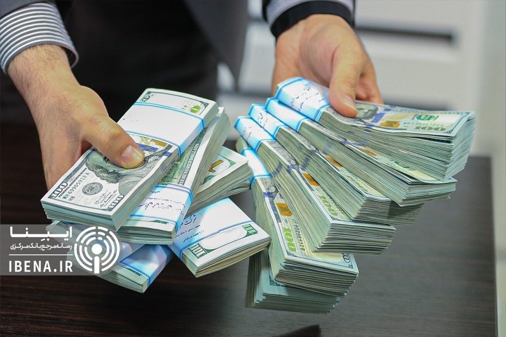 امکان فروش ارز کالاهای انتهای زنجیره فولادی و فرآورده نفتی در تالار دوم مرکز مبادله فراهم شد