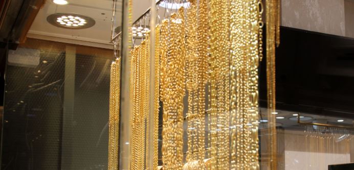 قیمت امروز طلای ۱۸ عیار و ارزهای رایج؛ دلار و یورو در بازار آزاد