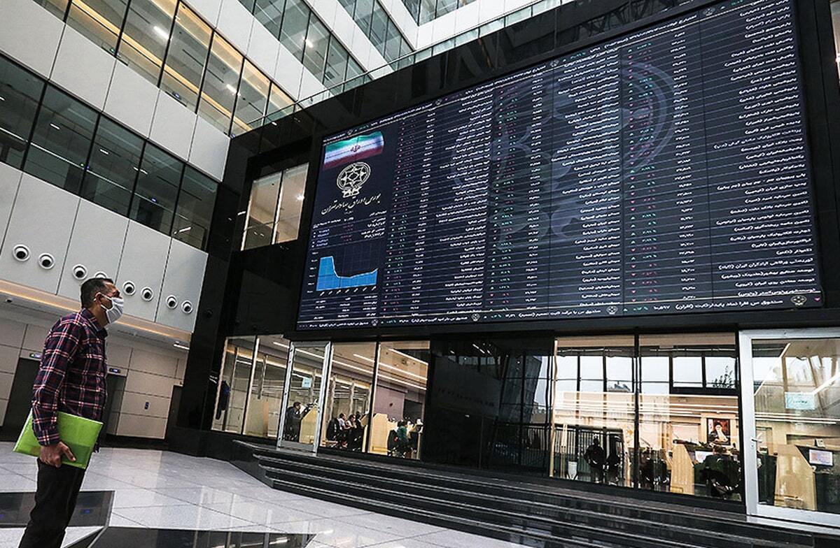چشمانداز بورس فردا سهشنبه ۲۰ آبان | احتمال تداوم فشار فروش در بازار
