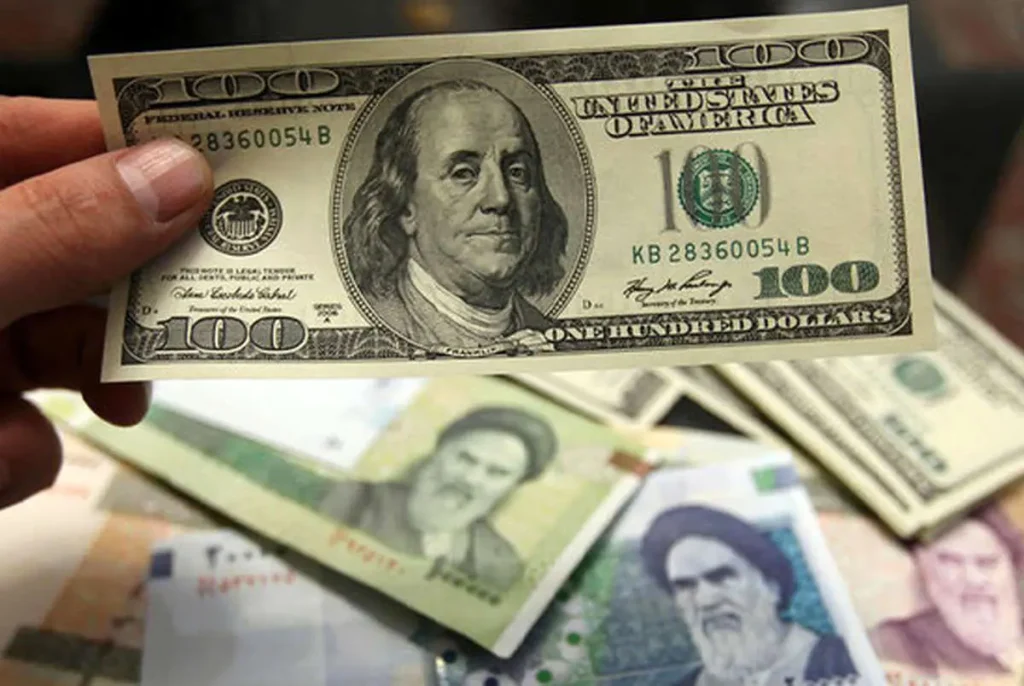 بانک مرکزی در برابر دلار ۱۲۰ هزار تومانی واکنشی نشان نداد