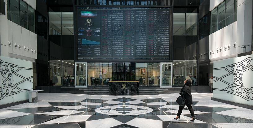 پیشبینی بورس فردا؛ دوشنبه ۱۷ آذر ۱۴۰۴ و روند متعادل بازار سهام