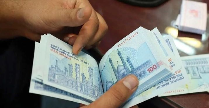 ریال جدید ایران رونمایی شد؛ پزشکیان آغازگر مراسم بود