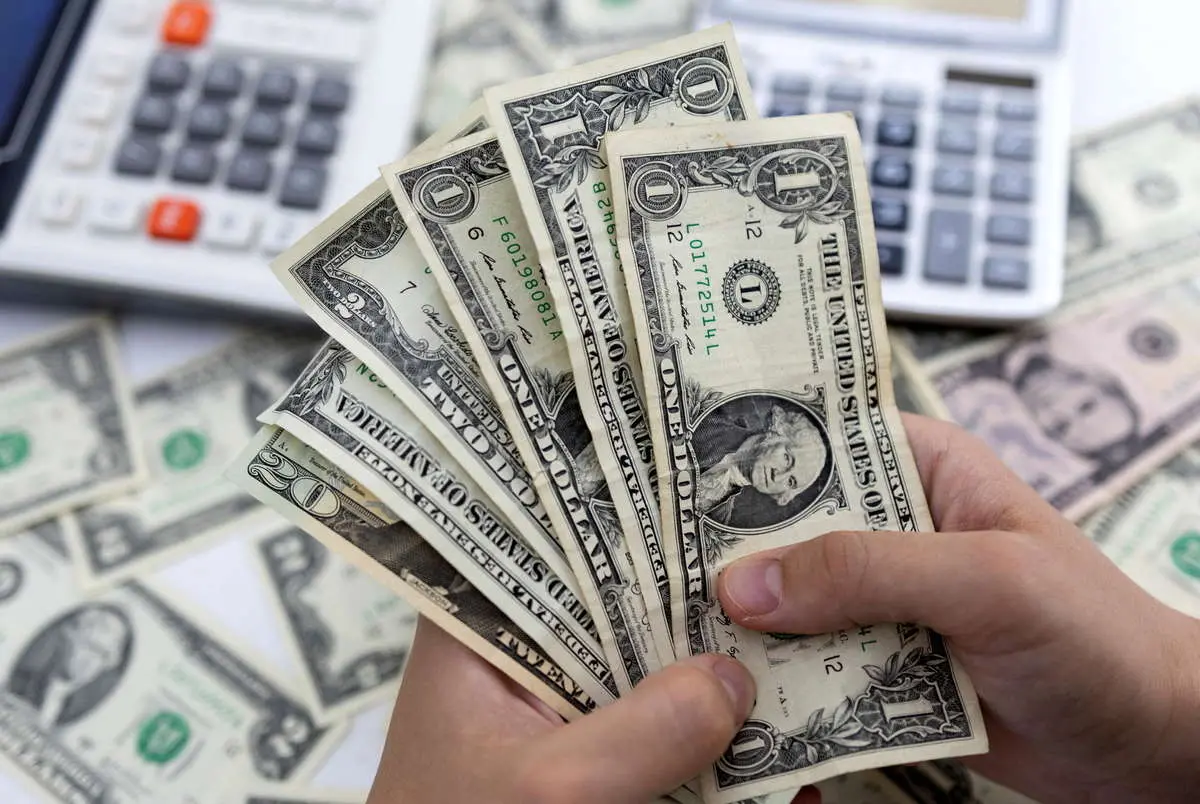 بازار ارز تجاری با عرضه ۳۳۰ میلیون دلار تقویت شد
