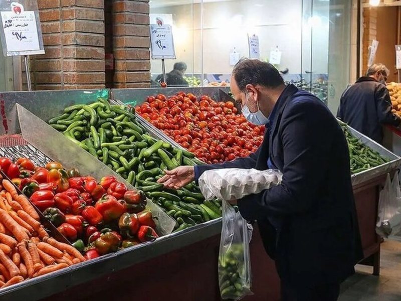 قیمت میوه و سبزیجات در بازار سر به فلک کشید