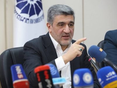 صیدی اعلام کرد: دامنه نوسان ۳ درصدی در شروع معاملات بورس حفظ می‌شود