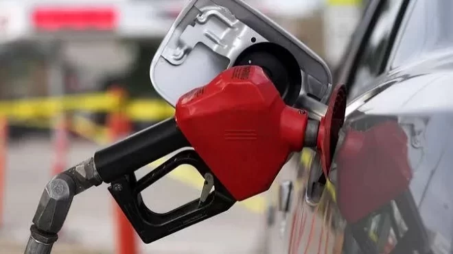 بنزین ۱۰ هزار تومانی در راه عرضه به بازار است