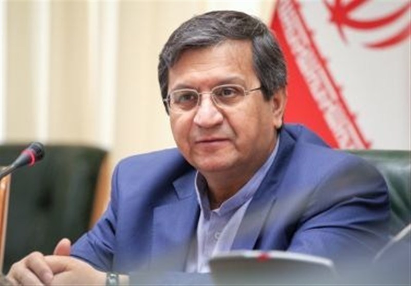 همتی: برای تأمین ارز هیچ مانع یا محدودیتی وجود ندارد