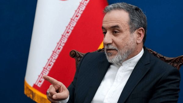 عراقچی: بمباران بیت رهبری از طریق حفره امنیتی صورت گرفته و این حفره همچنان وجود دارد؛ فیلم