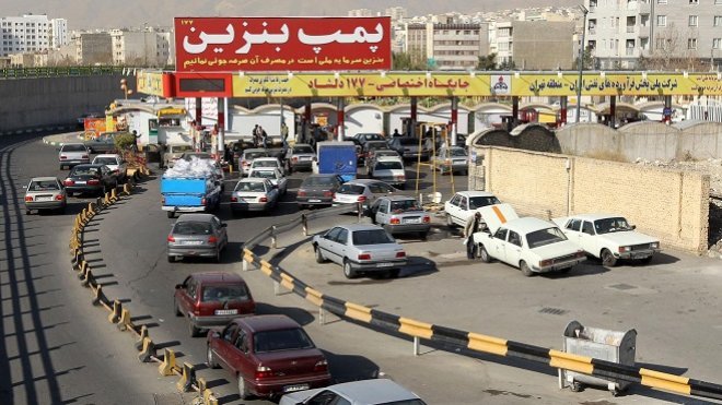 اولین پاسخ به انتقادات درباره بنزین