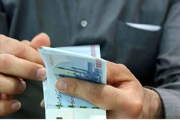 در مرداد، یارانه نقدی سه دهک واریز شد