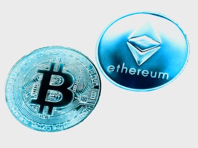 بیت‌کوین و اتریوم امروز شنبه ۳۱ مرداد ۱۴۰۵ با افزایش قیمت روبه‌رو شدند